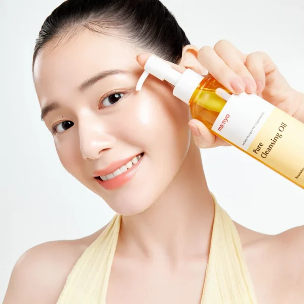 ma_nyo_Pure_Cleansing_Oil_200ml_MODEL ma:nyo Pure Cleansing Oil 200ml